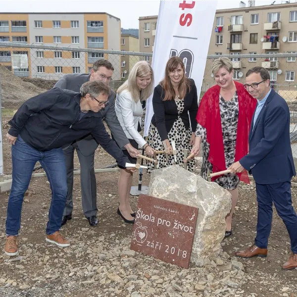 Poklepání na základní kámen stavby Škola pro život, září 2018